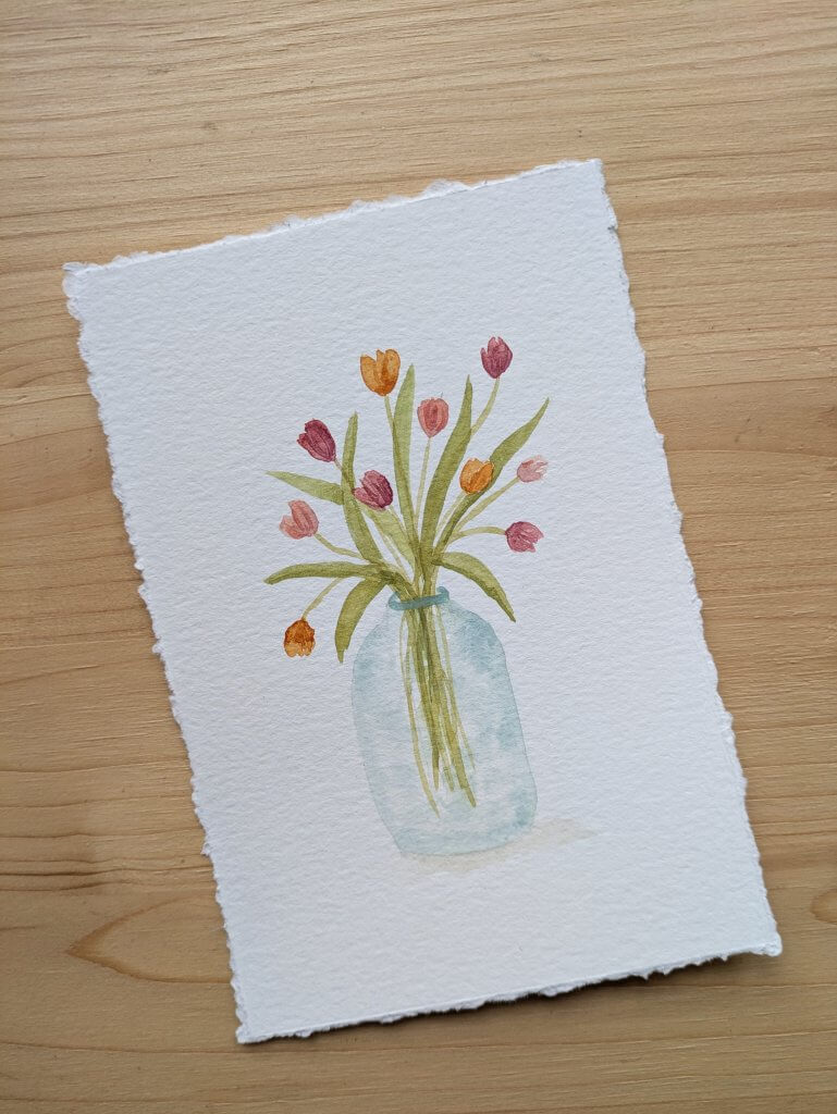 carte postale à l'aquarelle représentant un bouquet de tulipes dans son vase